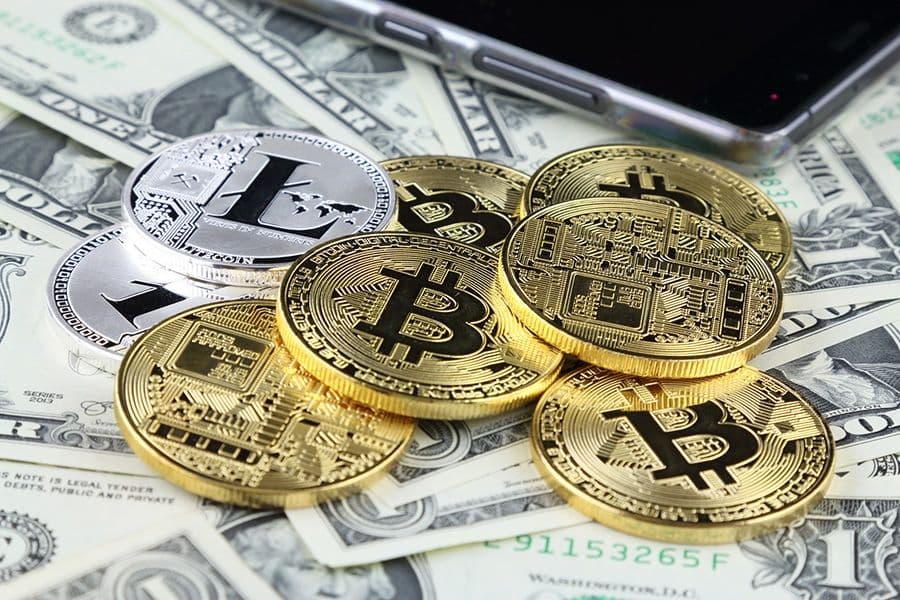 New Survey Finds People Still prefer Cash to Bitcion